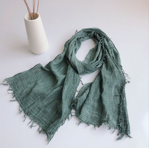 Großhandel Grüne Farbe 100% Baumwolle weicher glatter langer und dünner Art-Schal für Frauen